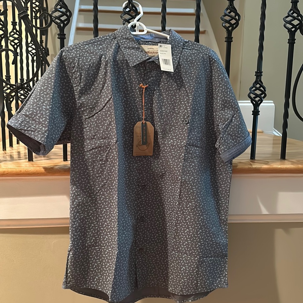 Men’s short sleeve button down, blue, size Large, NWT